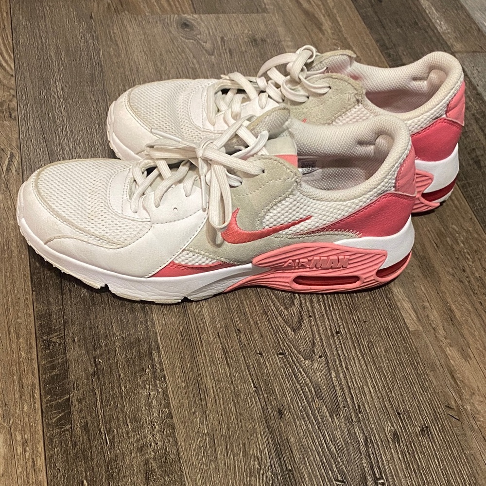 Nike Women's Air Max Cream and Coral Sneakers